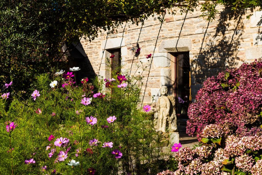 Bed And Breakfast La Fontaine Blanche Melgven Exterior foto